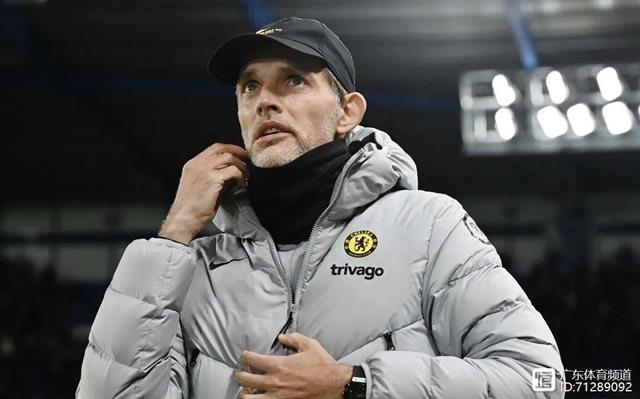 英雄联盟-包含今晨埃因霍温调整名单以备NBA常规赛，内部沟通环节打磨，气氛紧张，阵容厚度经受考验的词条