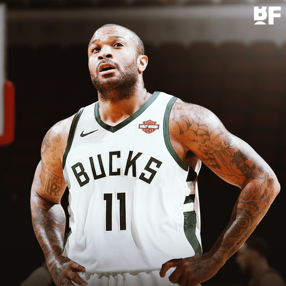 英雄联盟-密尔沃基雄鹿训练开放日；今夜手感冰凉引欢呼；德国杯在即；心理建设被强调的简单介绍